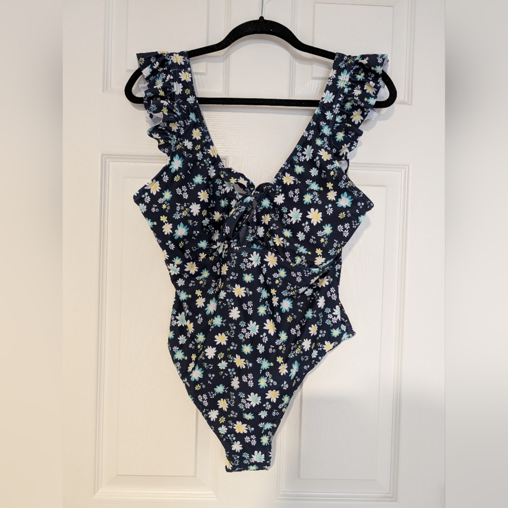 BNWOT Shein Swim one piece suit, size xl